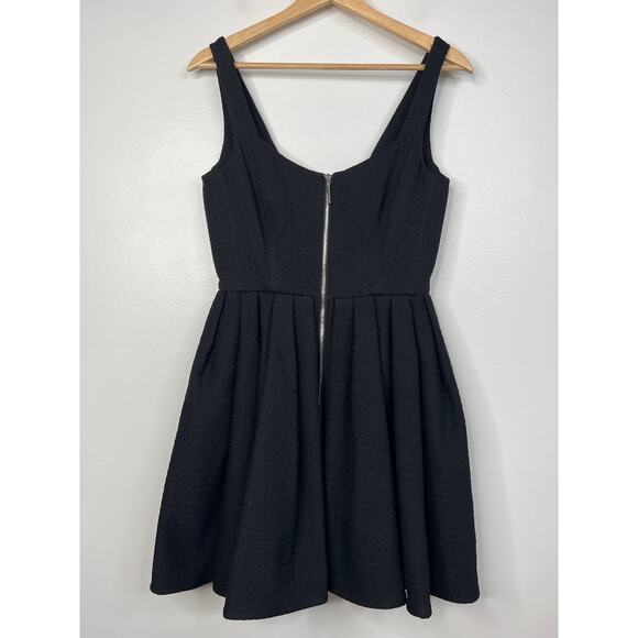 NWT Alexis Jody Pleated Skirt Front Zip Mini Dress Women's Black Size: Small - Picture 2 of 7